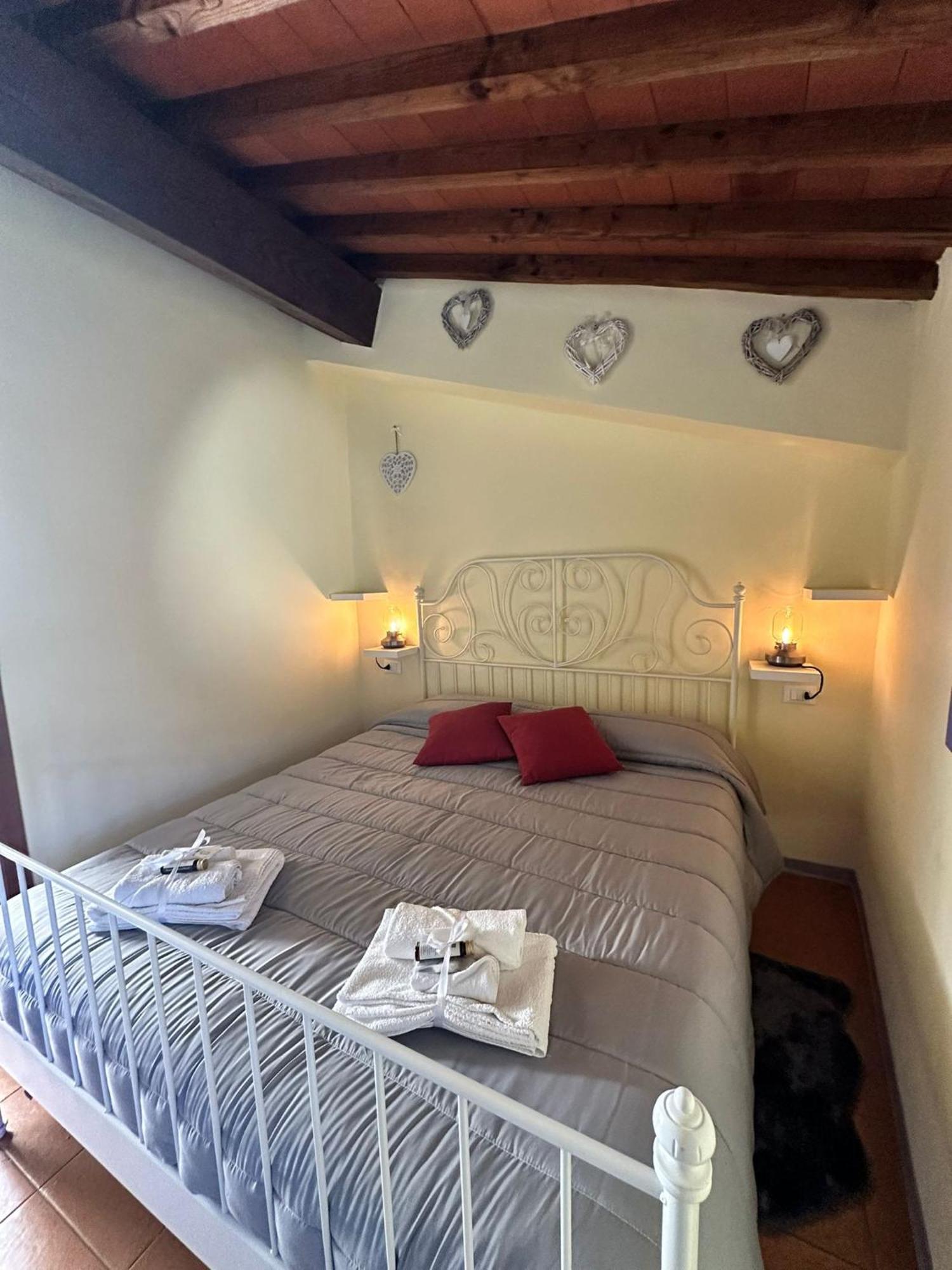 Agriturismo Tassinaia Pontassieve Luaran gambar