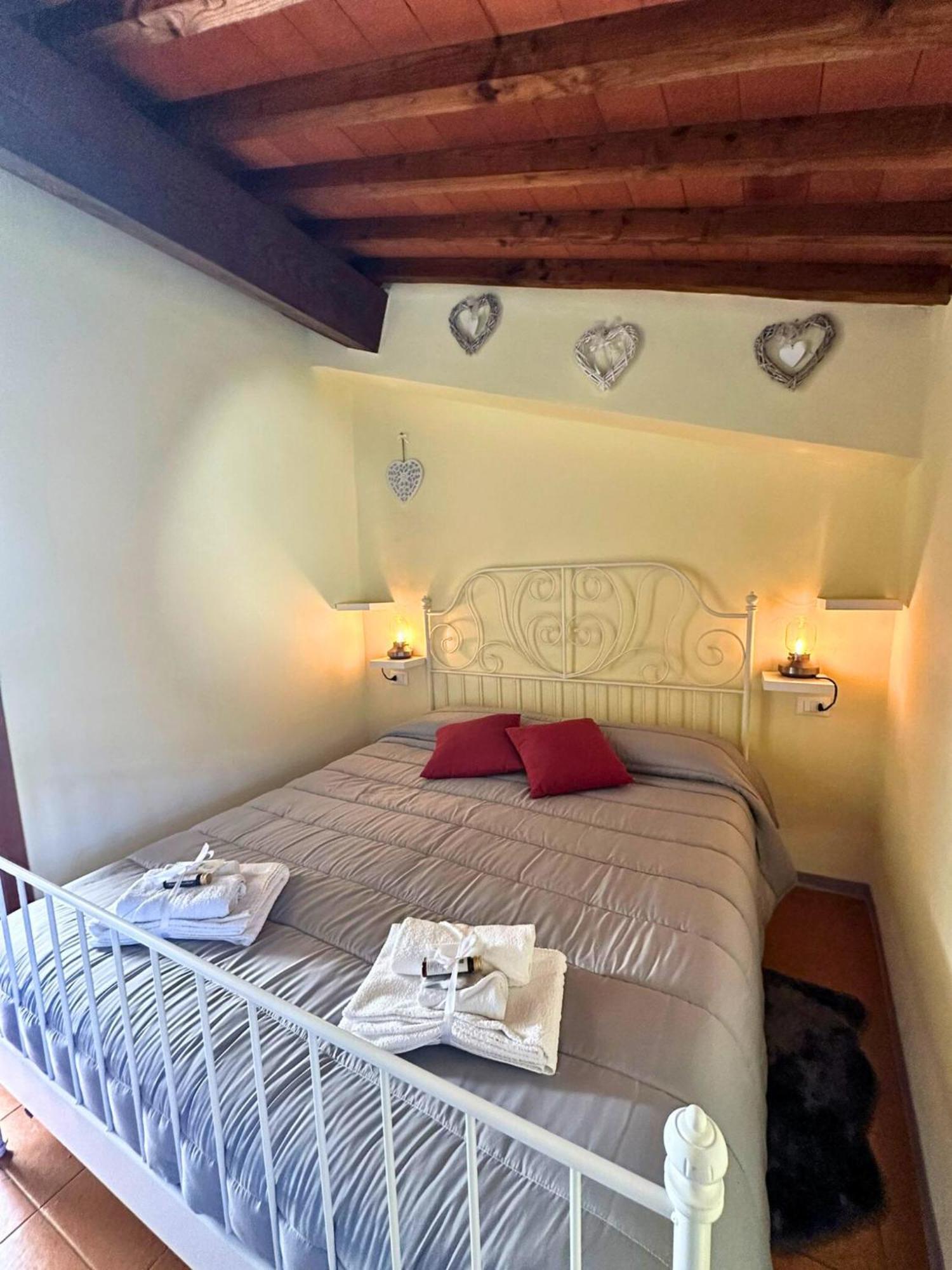 Agriturismo Tassinaia Pontassieve Luaran gambar